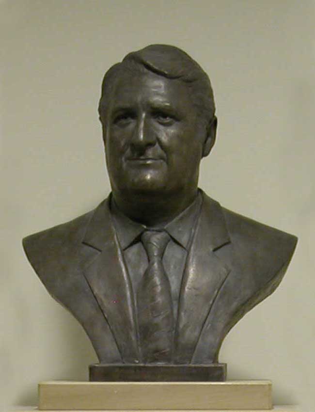 Vicente Buendía- Bronze bust.