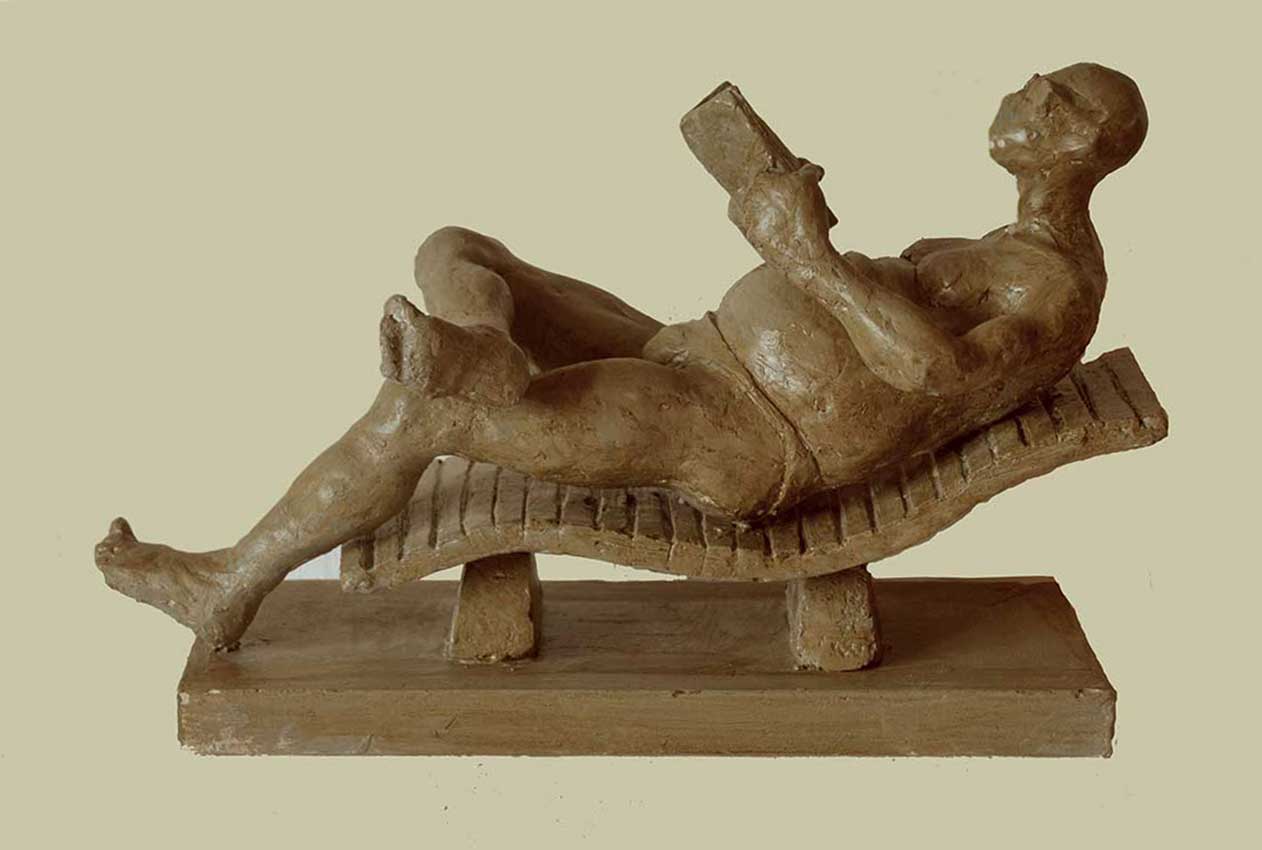 Bronze sculpture by Manuel Domínguez-The Lounger