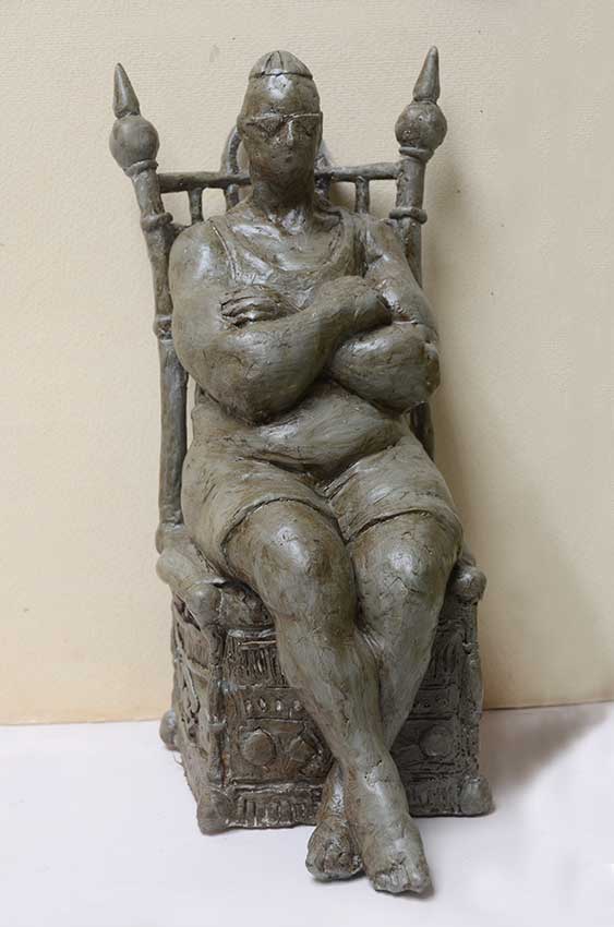 Bronze sculpture by Manuel Domínguez-In the trone